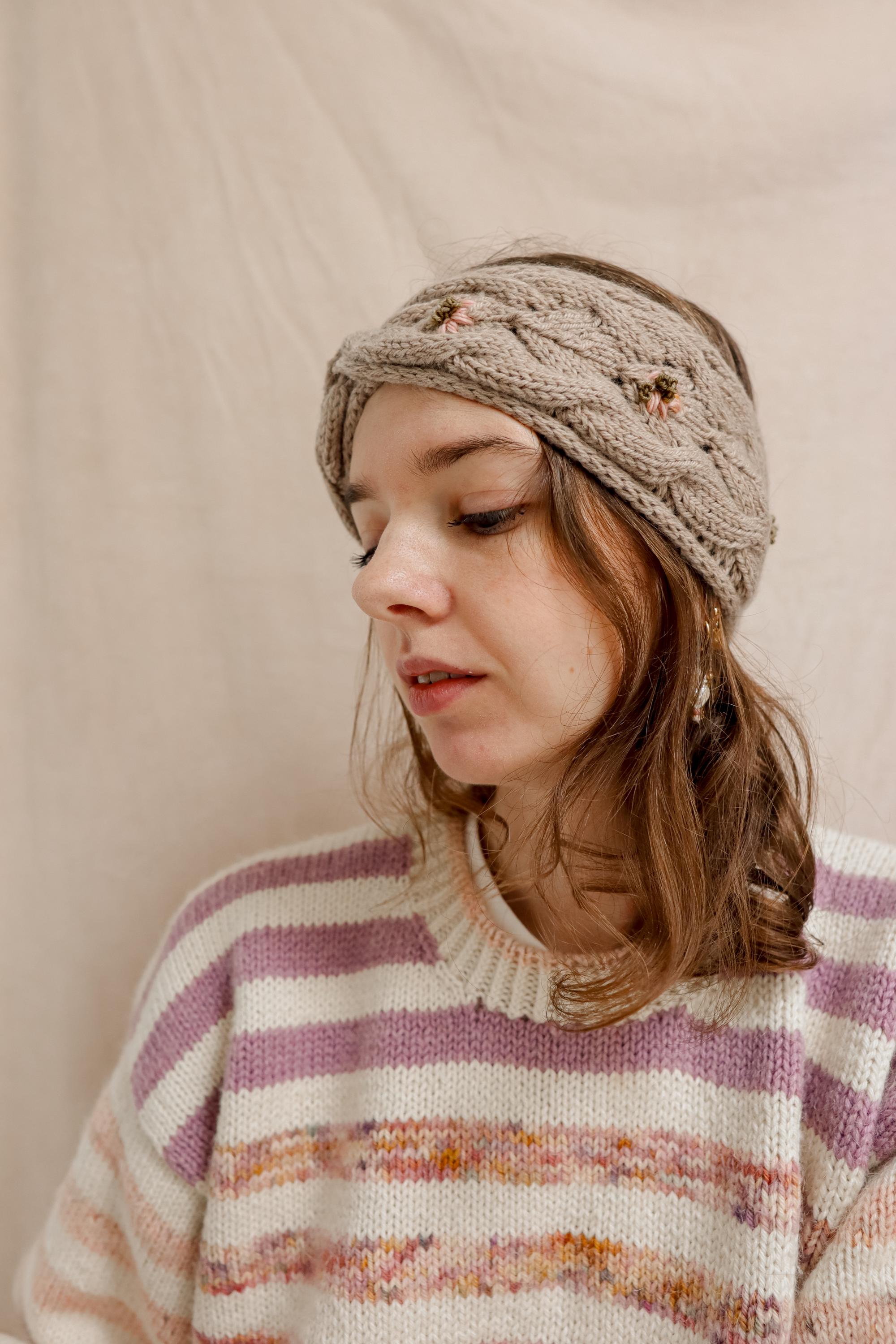 Fiona Flower Headband | Knitting Pattern