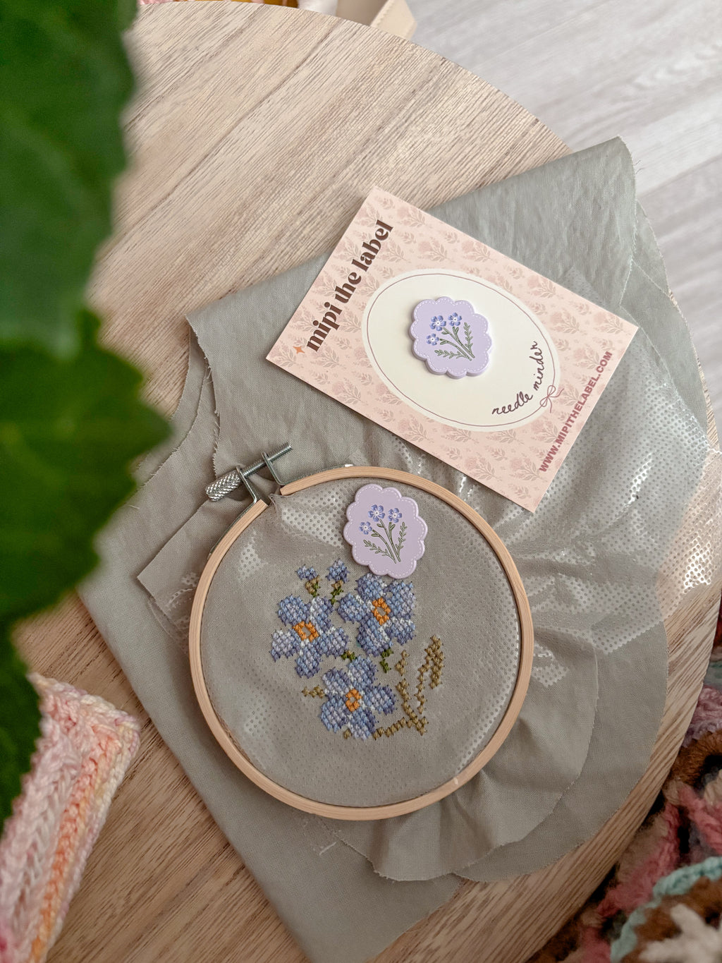 Needle Minder | Flower Bouquet